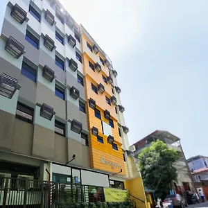 Hotel Capital O 860 Nest Nano Makati, Manille