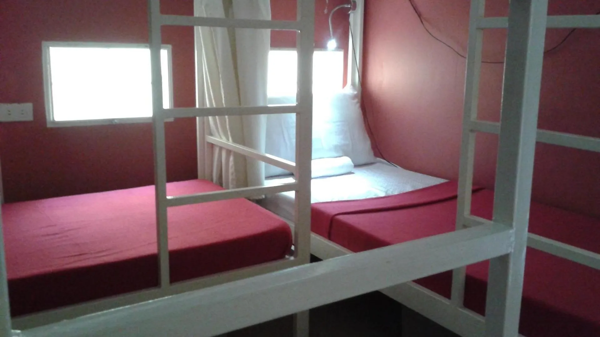 Crossroads Hostel Manila 3*,  Philippines